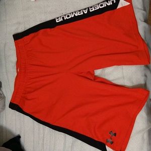 Under Armour Boy's Shorts Size YLG (14-16)
